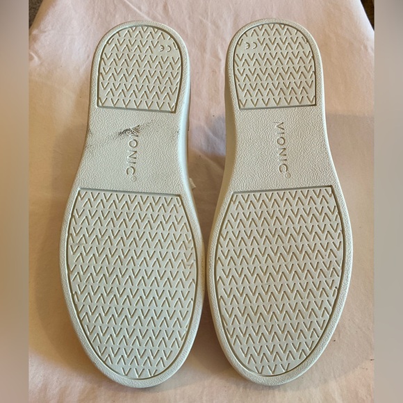 Vionic Winny Sneakers White/Blush/Gold Size 7.5 - Picture 8 of 9